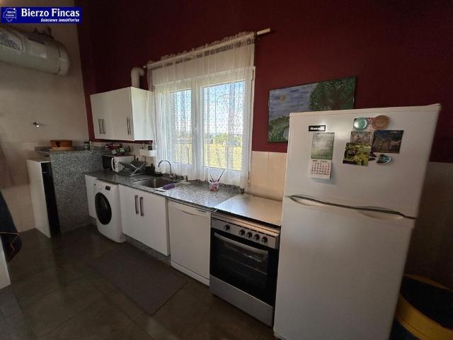 Casa de 579 m2 en venta Camponaraya, Castilla y León