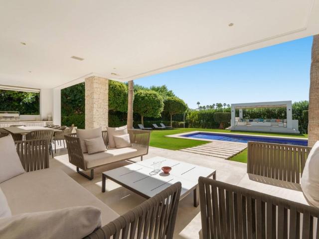 Casa de 581 m2 en venta Nueva Andalucia, Andalucía