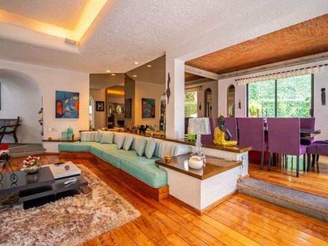 Casa de 500 m² con 5 recámaras en venta en Jardines del Pedregal