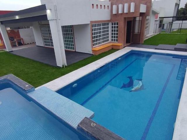 Casa de 501 m² con 3 recámaras en venta en Oaxtepec, de un nivel