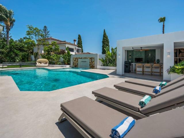 Casa de 507 m2 en venta Estepona, Andalucía