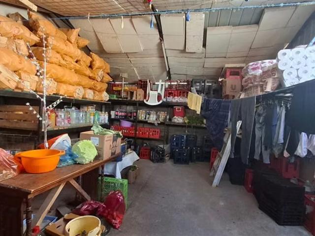 Casa de 5 dormitorios con negocio en Linares | 5 dormitorios por 256000. 00 en Linares