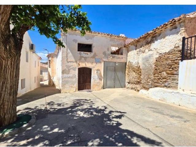 Casa de 5 dormitorios en el corazón de Uleila del Campo: Espacio y múltiples posibilidades
