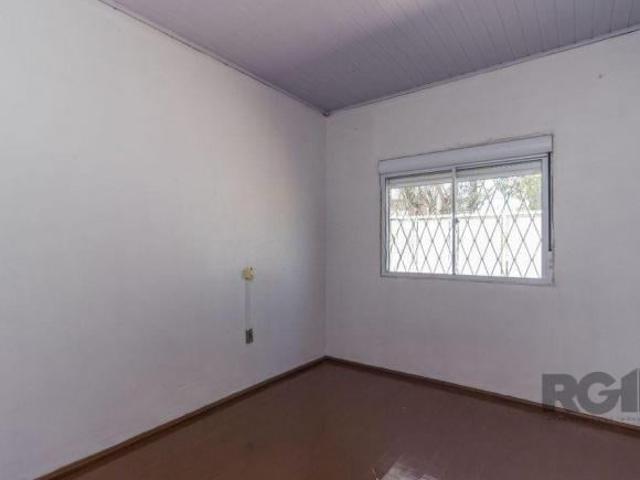 Casa de 5 dormitórios no bairro Sarandi