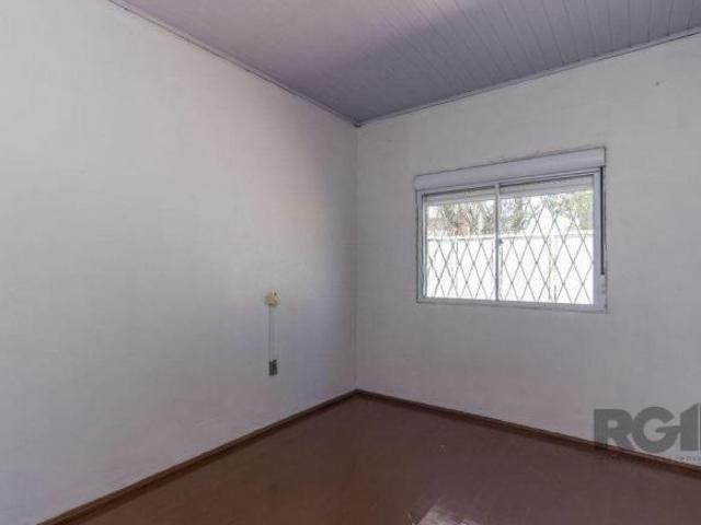 Casa de 5 dormitórios no bairro Sarandi