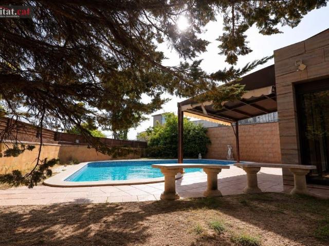 Casa de 640 m2 en venta Vilanova i la Geltrú, Cataluña