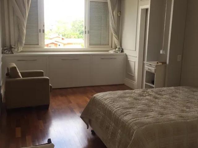 Casa de 650 metros quadrados no bairro Jardim Novo Mundo com 4 quartos