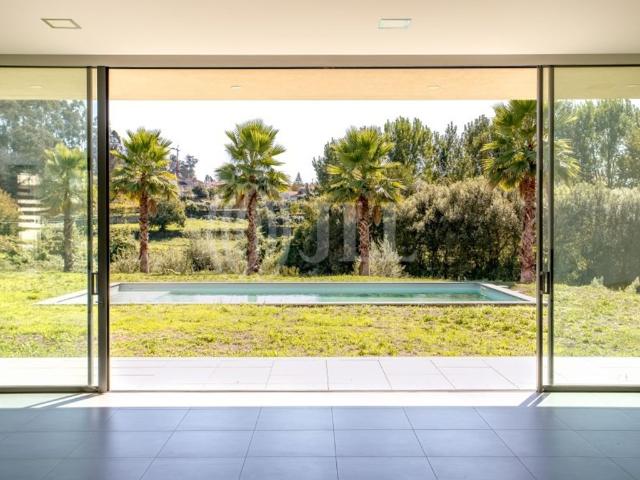 Casa de 678 m² à venda Paredes, Portugal