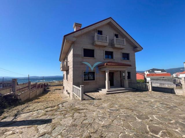Casa de 600 m² en obra en Lira Carnota, con parcela de 1.627 m² y vistas al mar