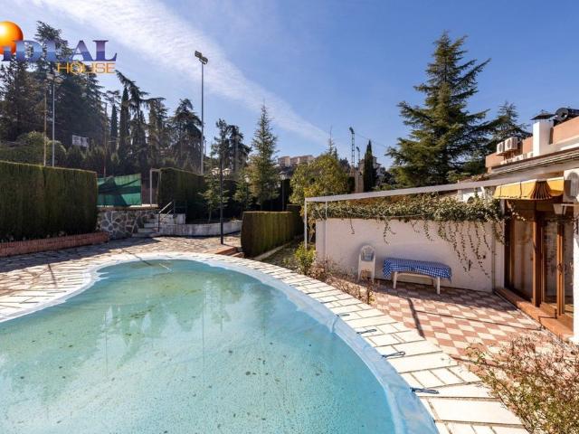Casa de 606 m2 en venta Monachil, Andalucía