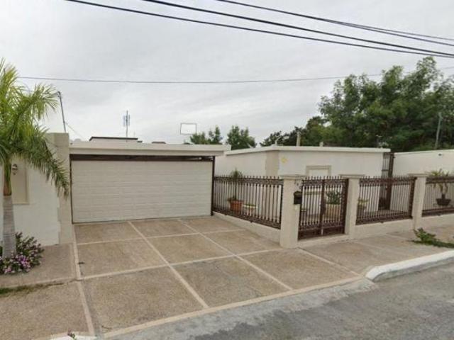Casa de 608 m² con 4 recámaras en venta en Valle Alto