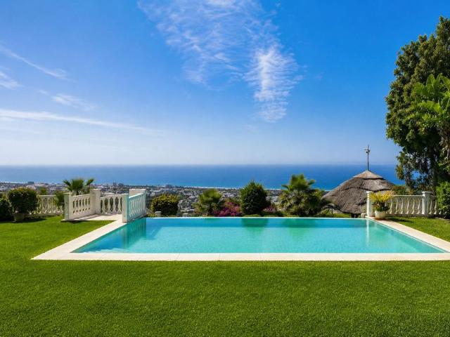 Casa de 618 m2 en venta Los Monteros, Marbella, Andalucía