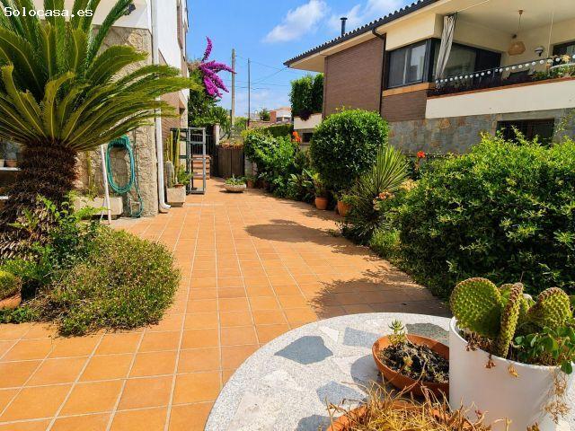 CASA DE 6 DORMITORIOS, 4 TERRAZAS. JARDÍN, PISCINA Y BARBACOA EN CAN FALGUERA, PALAU SOLITÀ I PLEGAM
