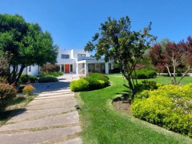 Casa De 6 Dormitorios 6 Baños Marbella Puchuncavi