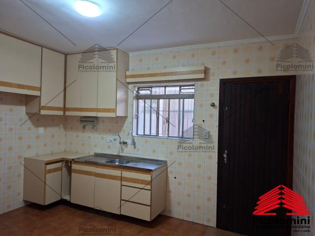 Casa de 70m² para locação na Mooca, são 2 dormitórios 1suíte, sala, 2 banheiros, cozinha, área serviço, sem vaga