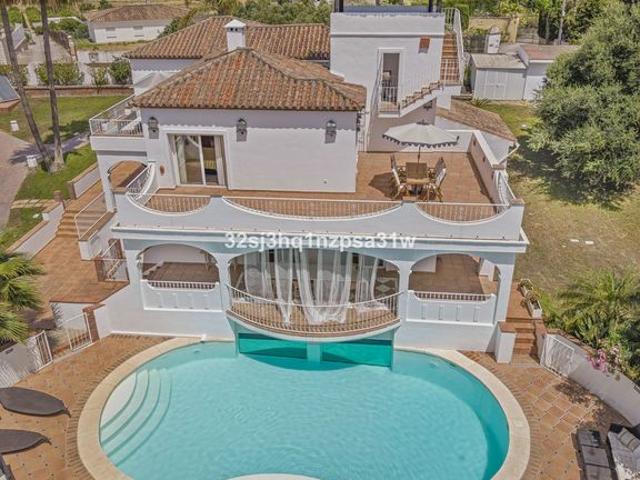 Casa de 711 m2 en venta Estepona, España