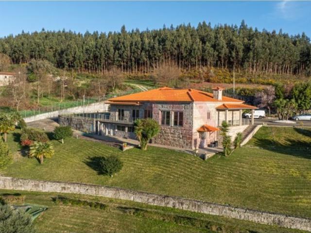 Prestigiosa casa de 727 m² à venda Guimarães, Braga