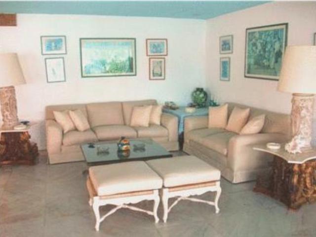 CASA DE 7 RECAMARAS SOBRE PLAYA EN PICHILINGUE! ACAPULCO