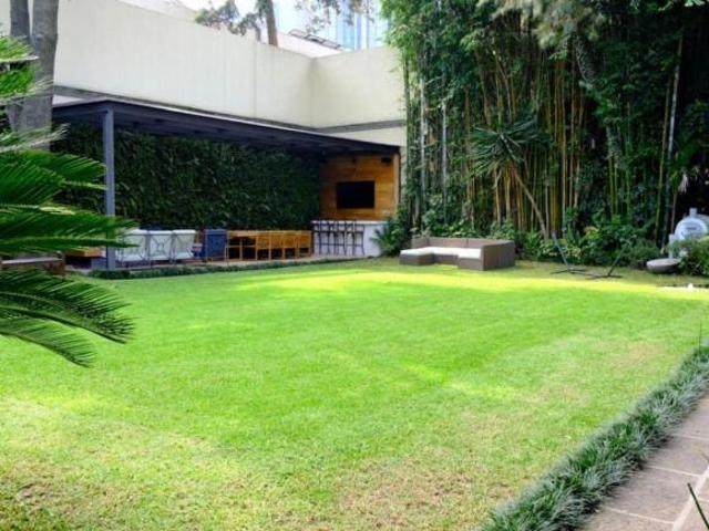 Casa en venta en Colonia Florida | 840 m² | 4 recámaras | Jardín
