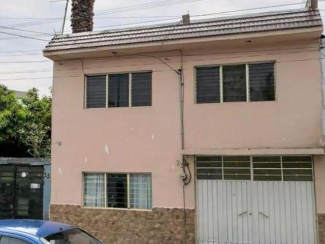 Casa de 84 m² con 3 recámaras en venta en San Juan de Aragón