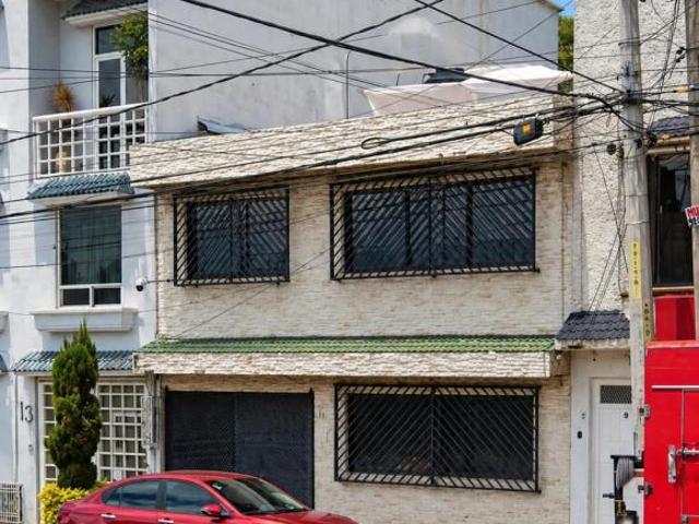 Casa de 85 m² con 3 recámaras en venta en C.T.M. Atzacoalco