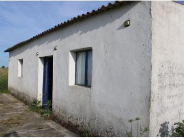 ¡Casa de 88m2 con 14000 m2 de terreno!