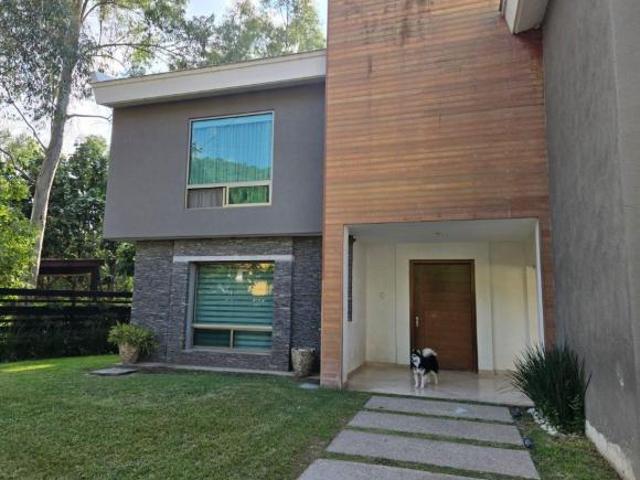 CASA EN LAS CAÑADAS, CON 800 m2