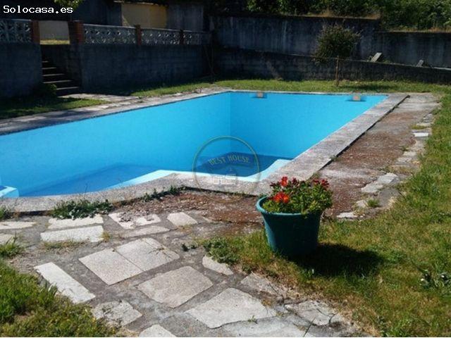 CASA DE 8 DORMITORIOS CON FINCA EN EL ENTORNO DE SAN COSME