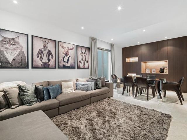 Casa de 987 m2 en venta Las Chapas, España