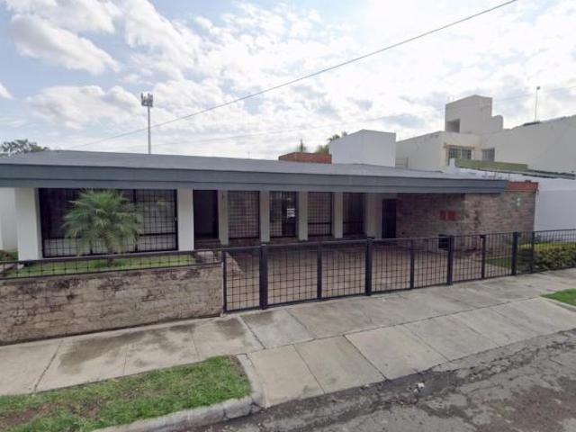 Casa de 998 m² con 5 recámaras en venta en Mansiones Del Real