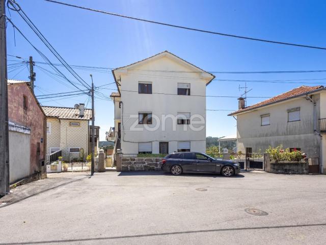 Casa de 9 Quartos – Oliveira de Azeméis