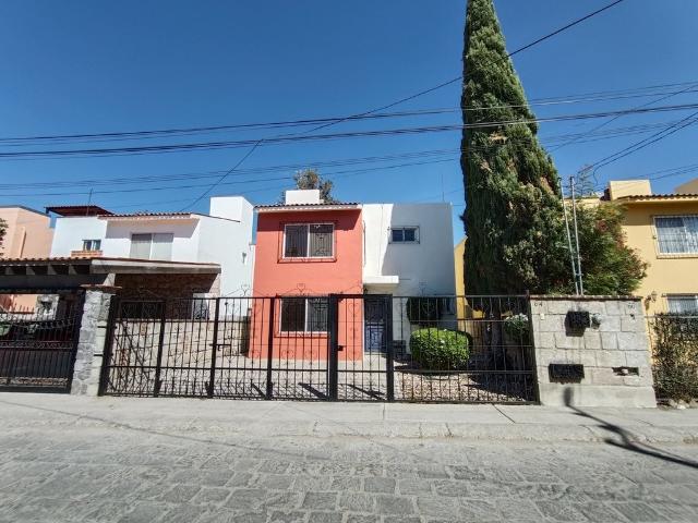 Casa del Llano 64 / NOT AVAILABLE