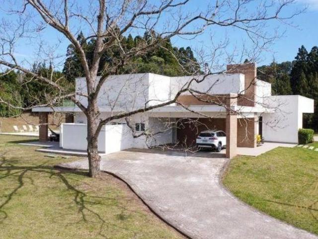 Casa dentro de Condomínio de Chácaras 30min do centro de Curitiba
