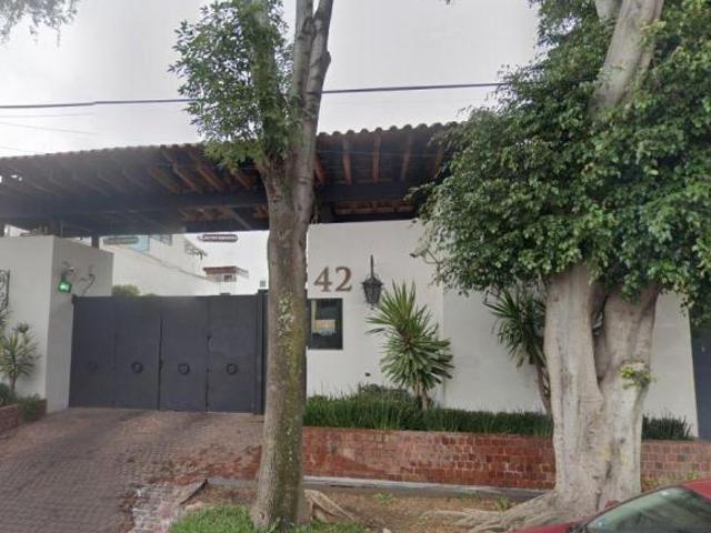 Casa dentro de Condominio en Venta en Lomas Estrella, Iztapalapa.AD