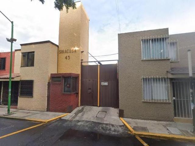 Casa dentro de Condominio en Venta en Lomas Estrella 2a Secc, Iztapalapa