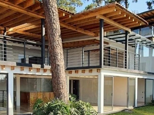CASA DENTRO DE FRACCIONAMIENTO