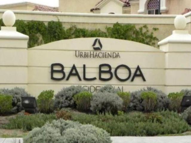 Casa dentro del Fraccionamiento Urbi Balboa Cuautitlan Izcalli