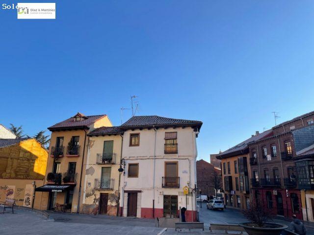 CASA DETRAS DE LA CATEDRAL