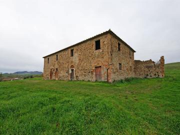 Casa di campagna a Lajatico da ristrutturare 570m² Lajatico