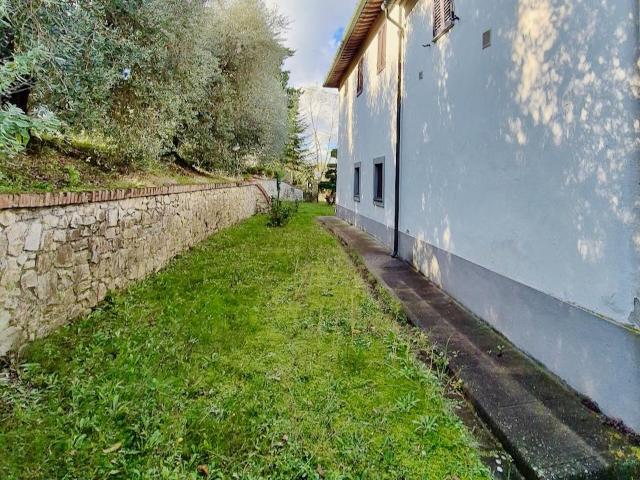 Casa di campagna con ulivi 420m² Peccioli