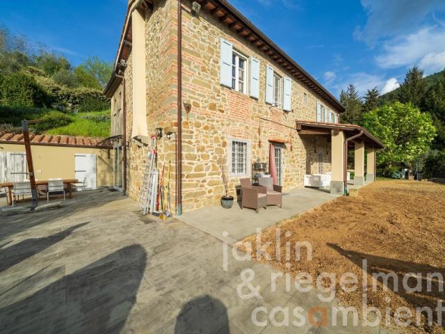 Casa di campagna con design moderno ai margini di Reggello 3. 304m² Reggello