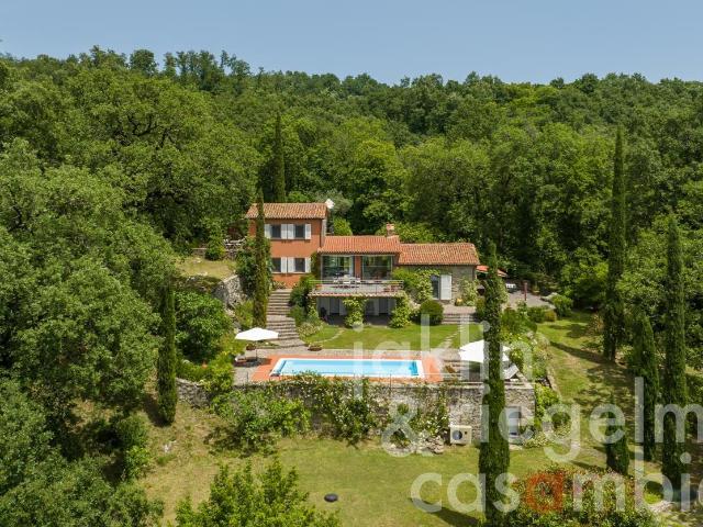 Casa di campagna in posizione da sogno con interni moderni. 185m² Massa Marittima
