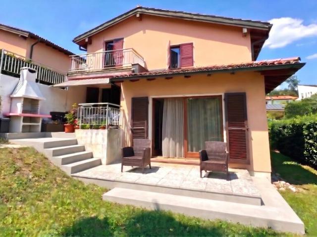 Casa di charme con camino, terrazzo e locale hobby insonorizzato