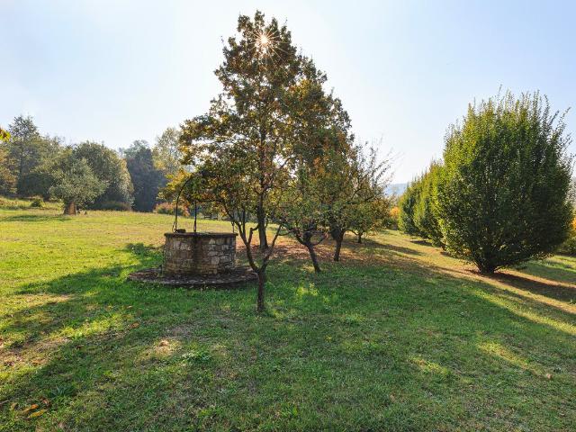 Casa di collina con vista panoramica e parco privato a Santa. 220m² Santa Maria della Versa