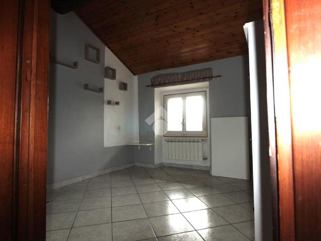 Casa di corte in affitto