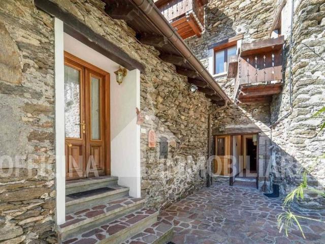 Casa di lusso di 196 mq in vendita Via Monastero, 51, Dervio, Lecco, Lombardia