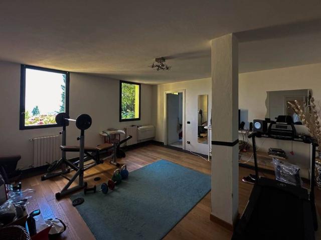 Casa di lusso di 254 mq in vendita Traversetolo, Italia
