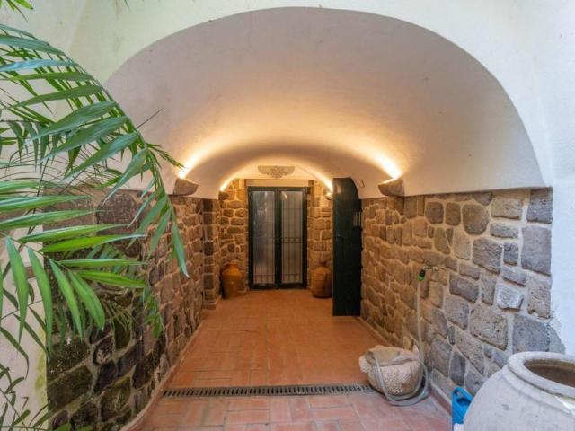 Casa di lusso di 350 mq in vendita Via Piazza Seiano, Vico Equense, Napoli, Campania