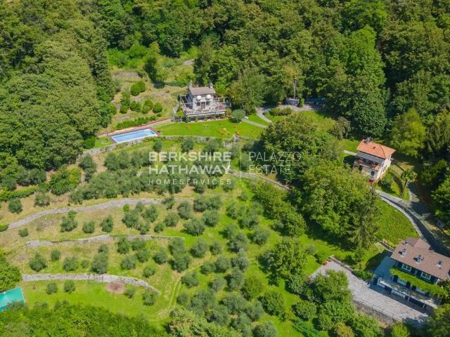 Casa di 405 mq in vendita Perledo, Lombardia