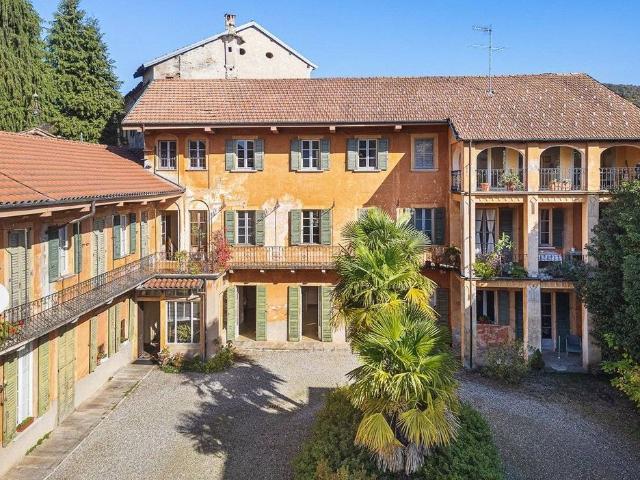 Casa di prestigio di 800 mq in vendita Via Carlo Sperati, 13, Miasino, Novara, Piemonte